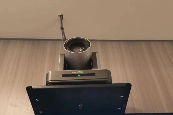 远程视频会议用什么摄像头,如何选购会议摄像头?(图1) 远程视频会议摄像头
