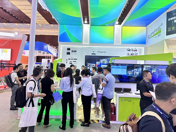 北京InfoComm China 2023|哲闻科技展位热度不减,All in one会议一体机和分布式运维平台成吸睛爆款!(图2) 哲闻科技展位情况